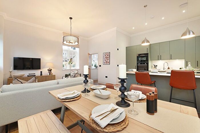 2 Bedroom Cottage For Sale In Nettlebed, Henley-On-Thames, RG9