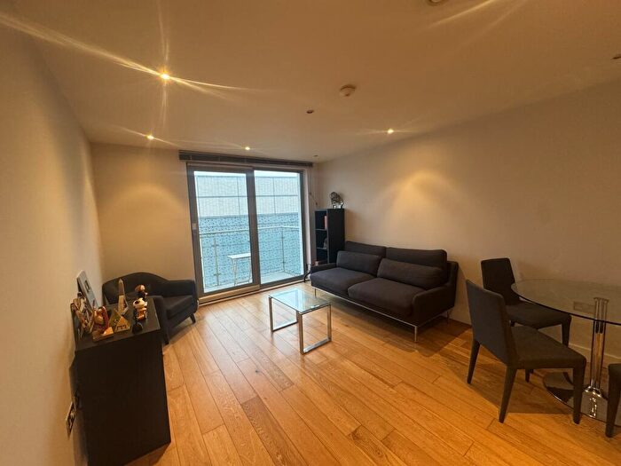 1 Bedroom Apartment To Rent In Bute Terrace, Cardiff, CF10