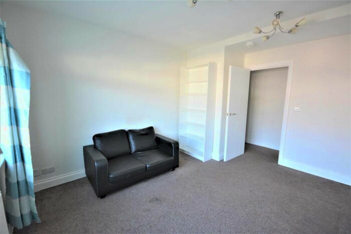 1 Bedroom Flat To Rent In Rundell Crescent, London, NW4