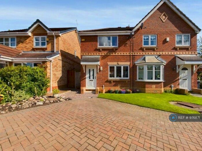 3 Bedroom Semi-Detached House To Rent In Lauren Close, Liverpool, L36