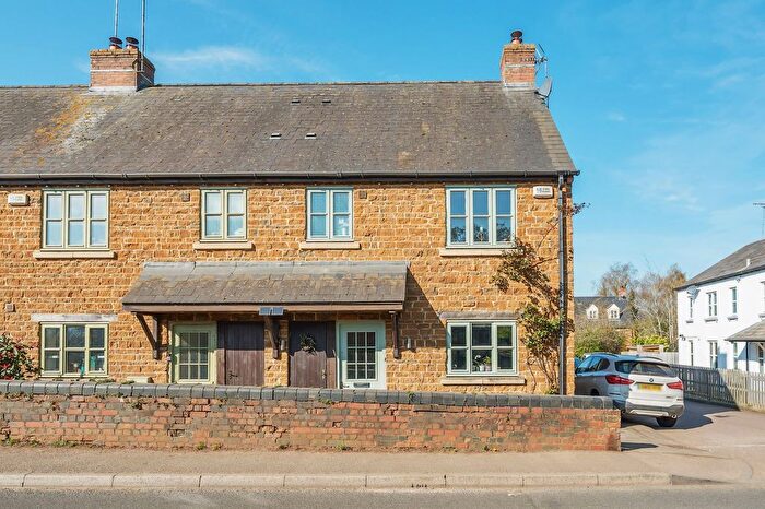 3 Bedroom Property For Sale In Bloxham Court, Bloxham, OX15