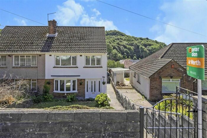 3 Bedroom Property To Rent In Penshannel, Neath Abbey, Neath, SA10