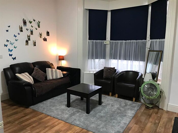 1 Bedroom Flat To Rent In Coppice Road, Moseley, Birmingham, B13