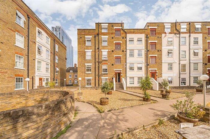 1 Bedroom Flat For Sale In Old Castle Street, London, E1