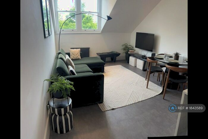 2 Bedroom Semi-Detached House To Rent In Brondesbury Road, London, NW6