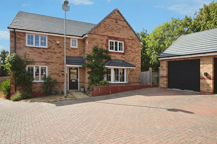 4 Bedroom Detached House For Sale In Cowley Meadow Way, Crick, Northampton, NN6