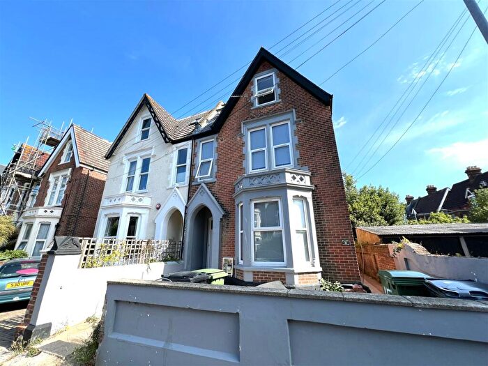 8 Bedroom House To Rent In St. Ursula Grove, Southsea, PO5