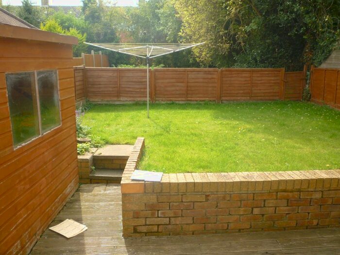 2 Bedroom Flat To Rent In High Street, Watton At Stone, Hertford, SG14