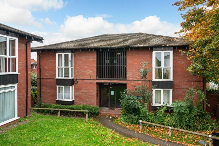1 Bedroom Flat For Sale In Crabtree Lane, Hemel Hempstead, HP3