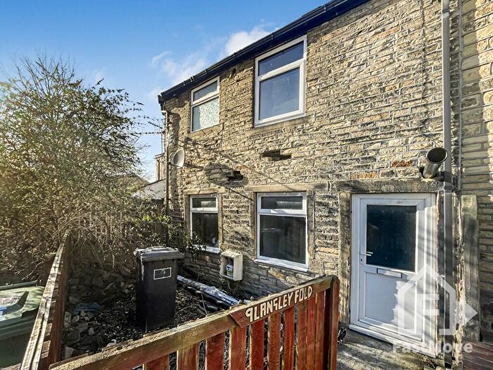 2 Bedroom End Of Terrace House For Sale In Langley Fold, Kirkheaton, Huddersfield, West Yorkshire, HD5