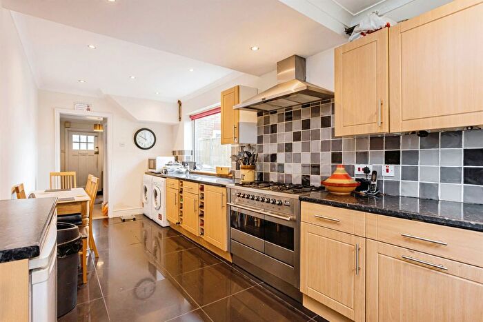 5 Bedroom Detached House For Sale In Littlehaven Lane, Horsham, RH12