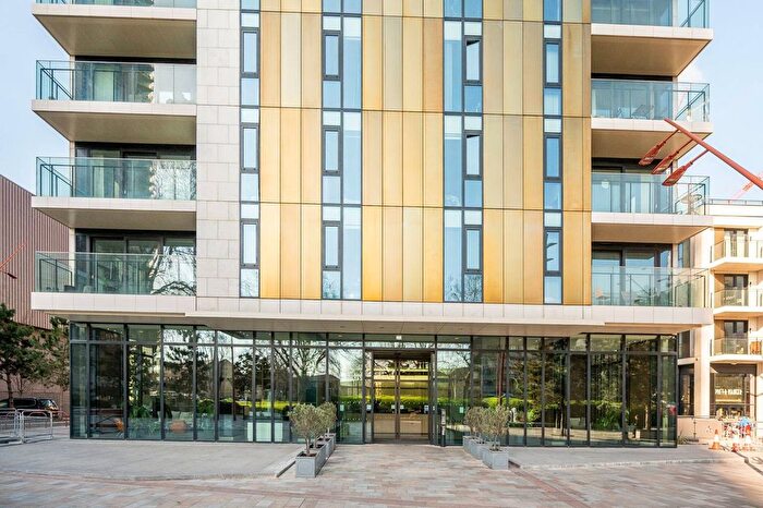 2 Bedroom Flat To Rent In Gabriel Walk, Elephant And Castle, London, SE1