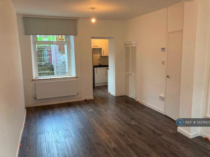 3 Bedroom Terraced House To Rent In Victoria Street, Mountain Ash, CF45