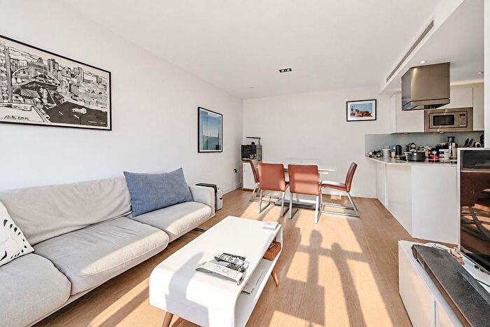 2 Bedroom Apartment To Rent In Parkway, Camden, London, NW1