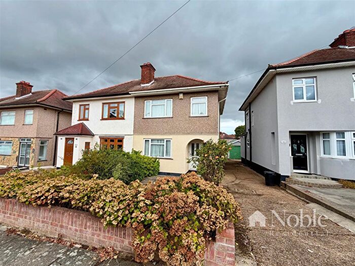 3 Bedroom Semi-Detached House For Sale In Dominion Drive, Collier Row, Romford, RM5