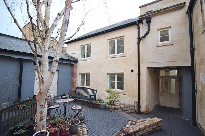 2 Bedroom End Terrace House For Sale In Chapel Mews, Chippenham, SN15