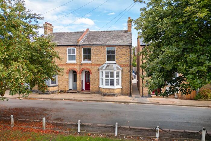 2 Bedroom Semi-Detached House For Sale In Victoria Square, Huntingdon, Cambridgeshire, PE29