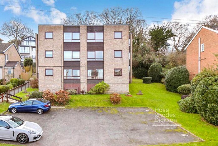 2 Bedroom Apartment For Sale In Queens Road, Cowes, Isle Of Wight, PO31