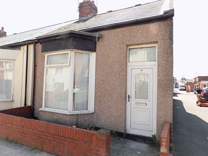 1 Bedroom End Of Terrace House To Rent In Canon Cockin Street, Sunderland, SR2