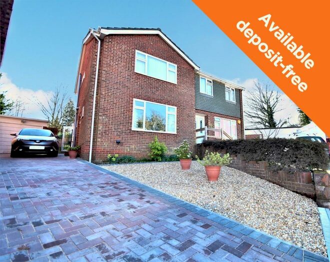 3 Bedroom Semi-Detached House To Rent In Fully Furnished* Clifton Gardens, West End, SO18