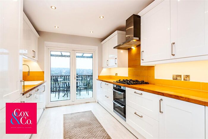 4 Bedroom Property For Sale In Fairway Crescent, Portslade, Brighton, BN41