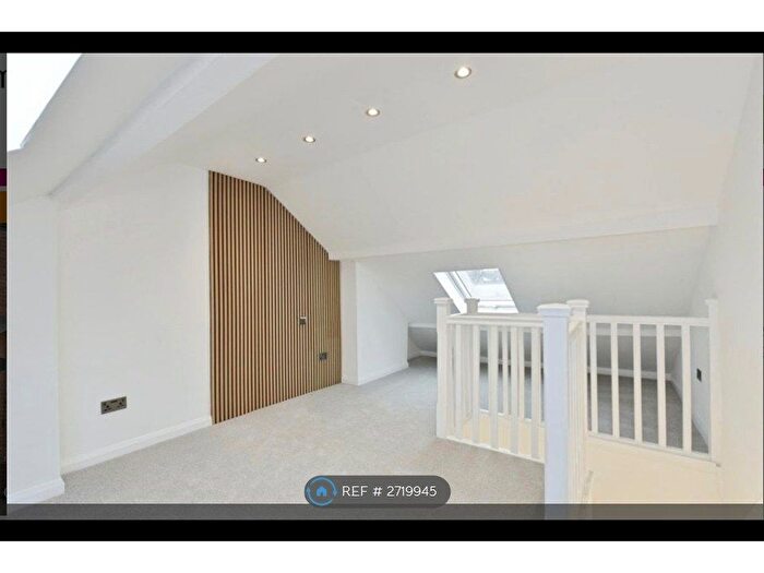 3 Bedroom Terraced House To Rent In Rotherham, Rotherham, S65