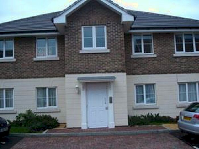 2 Bedroom Flat To Rent In Millers Close, Dartford, DA1
