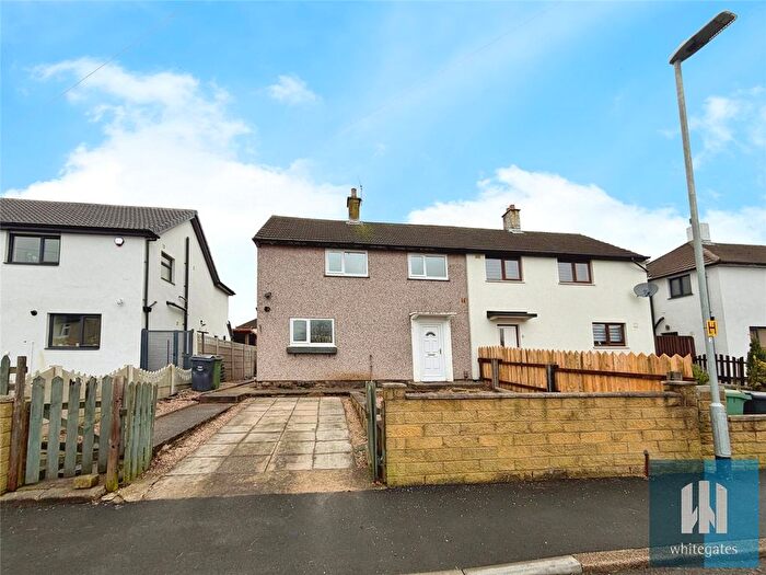 3 Bedroom Semi-Detached House To Rent In Harvey Royd, Almondbury, Huddersfield, HD5