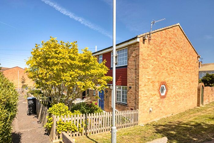 3 Bedroom End Of Terrace House For Sale In Chichester Road, Ramsgate, Kent, CT12