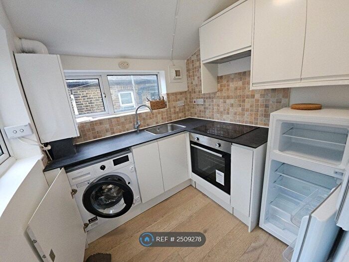 1 Bedroom Flat To Rent In Tower Mews, London, E17