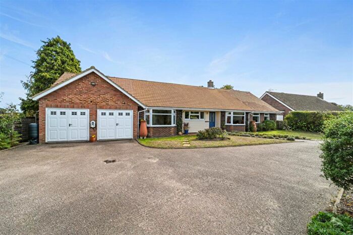 4 Bedroom Detached Bungalow For Sale In Ipswich Road, Tattingstone, IP9