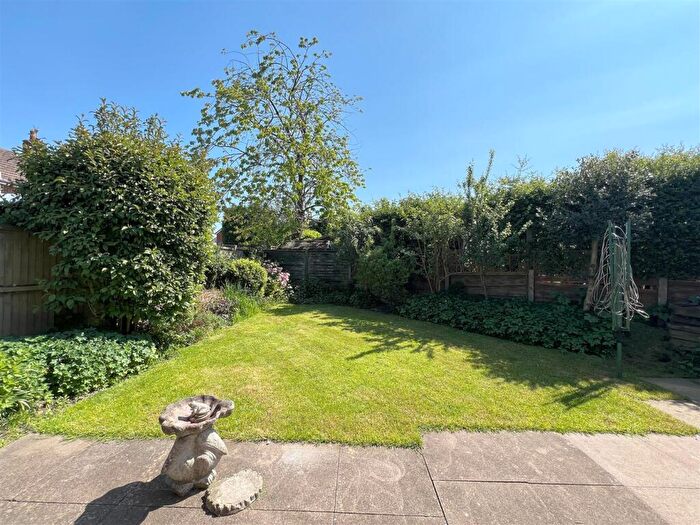 2 Bedroom Detached Bungalow For Sale In Park Lane, Knypersley, Stoke-On-Trent, ST8