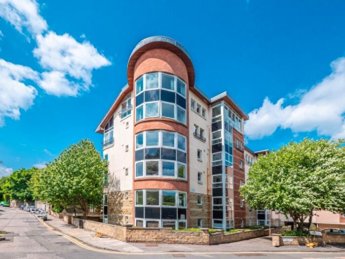 2 Bedroom Flat To Rent In Ann Terrace, Meadowbank, Edinburgh, EH8