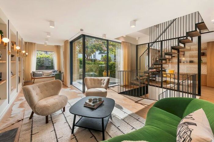 4 Bedroom Property To Rent In Crescent Place, London, SW3