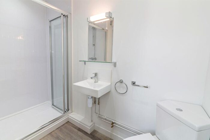 1 Bedroom Apartment To Rent In , Low Pavement, NG1