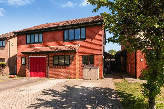 3 Bedroom Semi-Detached House For Sale In Watlings Close, Shirley, CR0