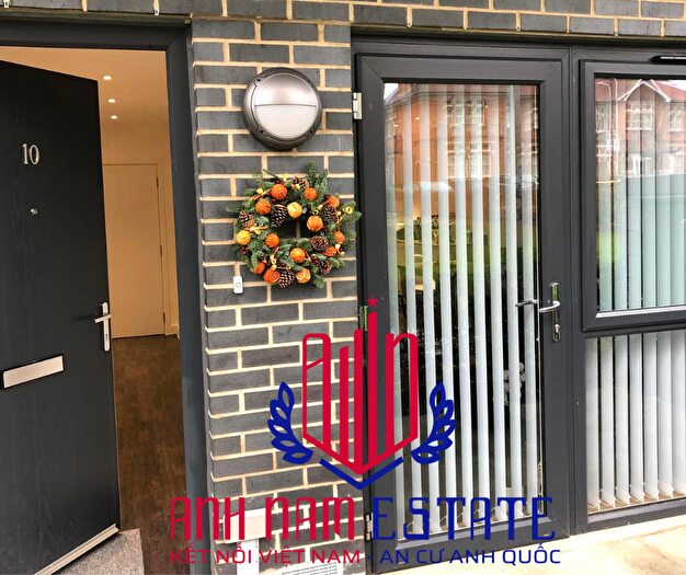 2 Bedroom Flat To Rent In Harold Wood, Gublin Lane, RM3