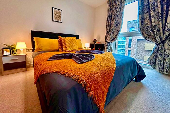 1 Bedroom Flat To Rent In Yeoman Street, London, SE8