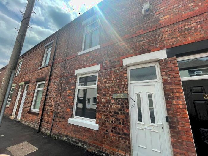 2 Bedroom Terraced House To Rent In Great Acre, Wigan, WN1