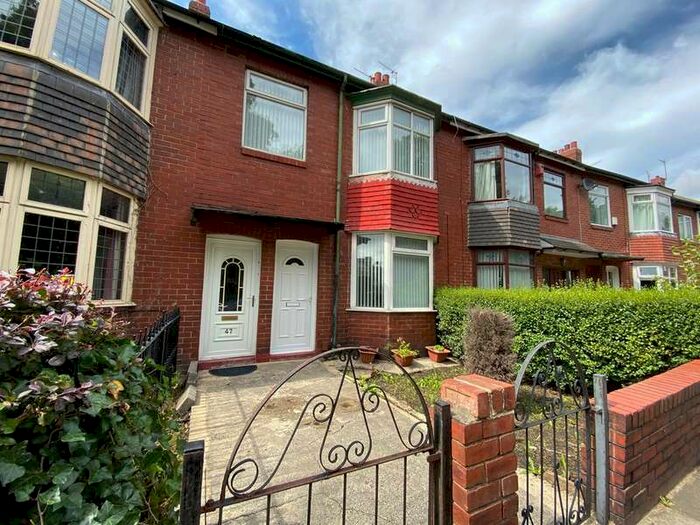 3 Bedroom Flat To Rent In Saltwell View, Saltwell, NE8