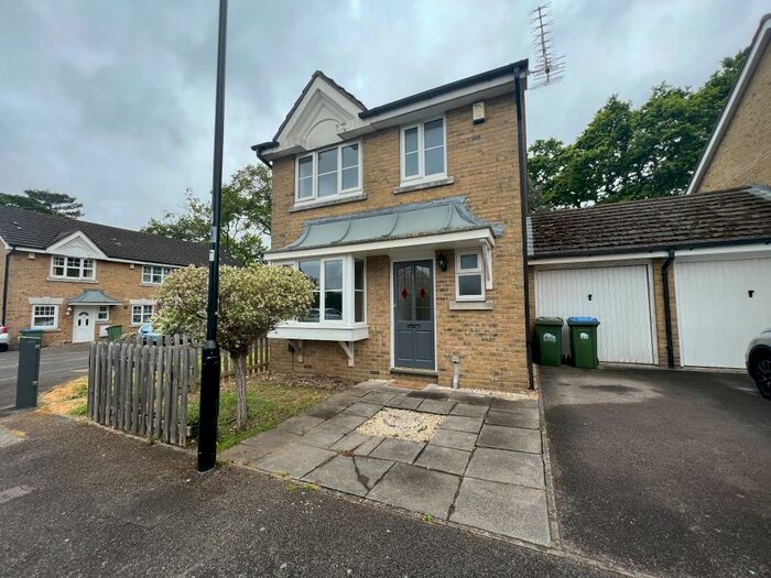 3 Bedroom Link Detached House To Rent In *** Similar Properties Needed! *** Baronsmead, Southampton, SO16