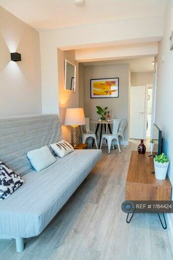 1 Bedroom Flat To Rent In Hedley Street, Maidstone, ME14