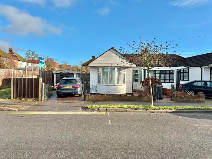 3 Bedroom Semi-Detached Bungalow For Sale In Mahlon Avenue, Ruislip, HA4