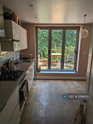 1 Bedroom Flat To Rent In Vicarage Grove, London, SE5