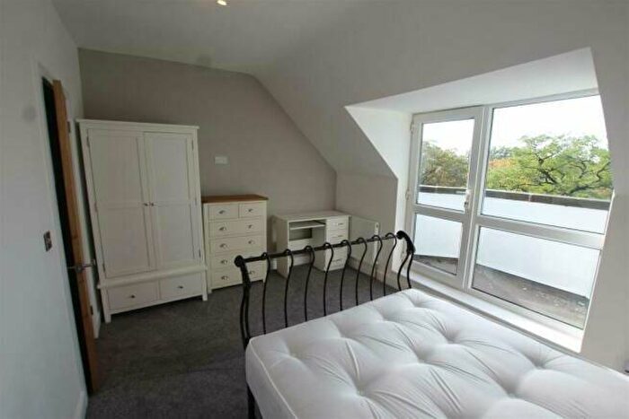 2 Bedroom Flat To Rent In Mansfield Road, Nottingham, Nottinghamshire, NG5