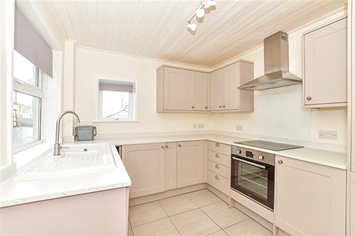 4 Bedroom Semi-Detached House For Sale In Chandos Road, Tunbridge Wells, Kent, TN1