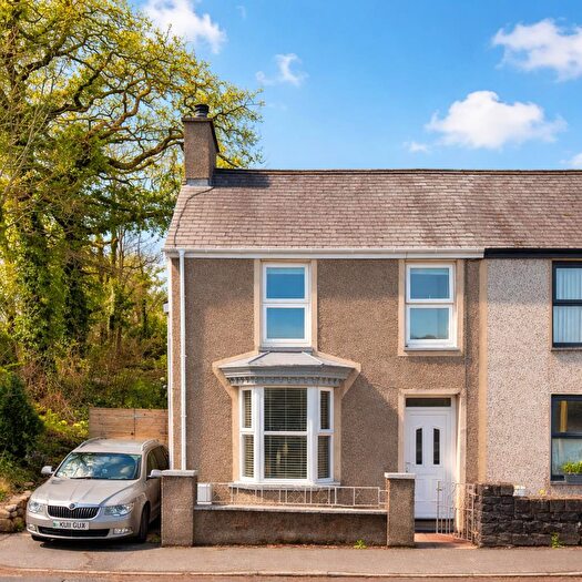 End Of Terrace House For Sale In Penrhyndeudraeth, LL48