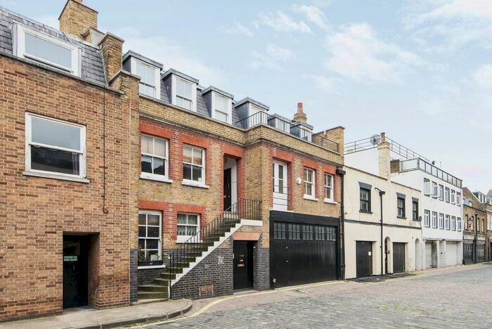 3 Bedroom Flat To Rent In Weymouth Mews, London, W1G