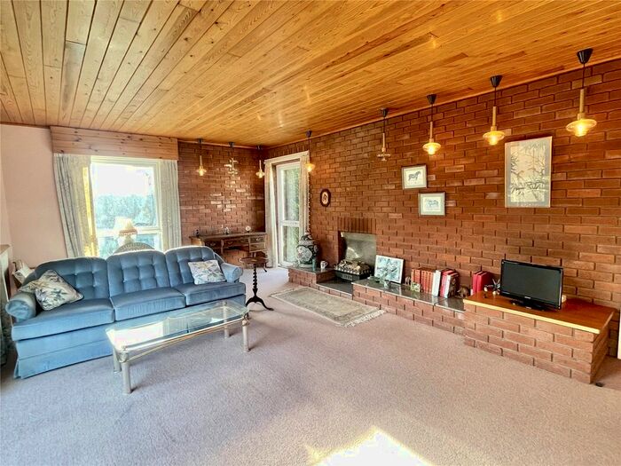 3 Bedroom Bungalow For Sale In Breidden Avenue, Arddleen, Llanymynech, Powys, SY22
