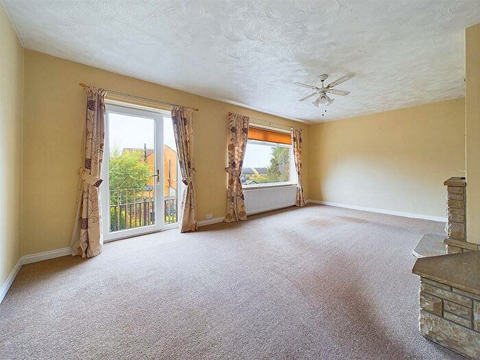 3 Bedroom Terraced House For Sale In Consett Road, Consett, DH8